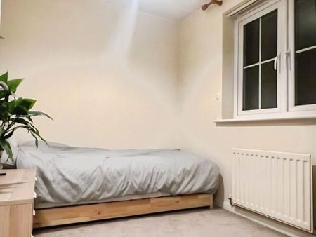 2 bedroom coach house to rent - Photo 3