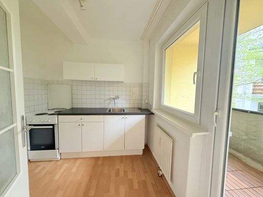 Wohnen in Grünruhelage – Charmante 1-Zimmer-Wohnung mit Balkon in Hietzing - Photo 1