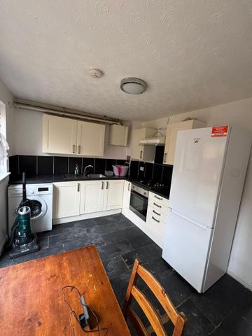 2 bedroom house to rent - Photo 2