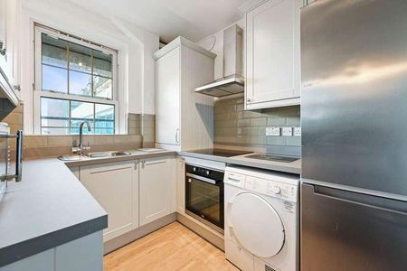 Large Delightful Three Or Four Bedroom Apartment In Kennington, SE17 - Photo 5