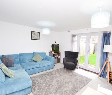 3 bedroom semi-detached house to rent - Photo 1