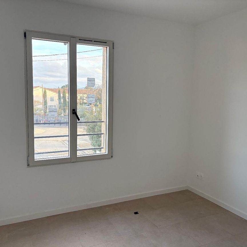 Location Appartement 3 pièces 51m² POURRIERES 83910 - Photo 1