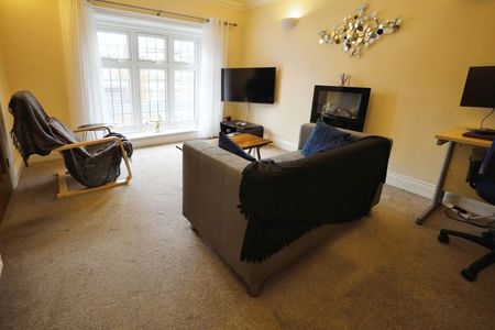 18 Herbert Road, Bournemouth - Photo 2