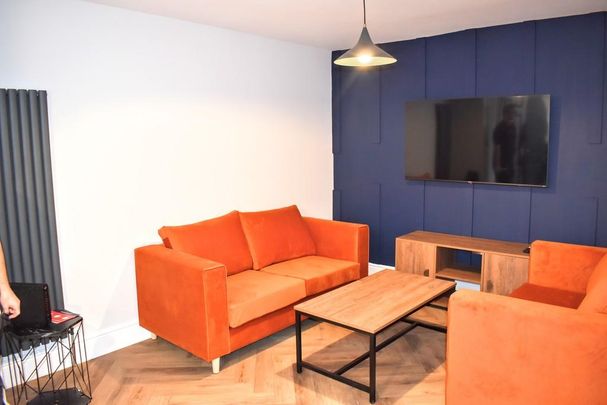 5 bedroom semi-detached house to rent - Photo 1