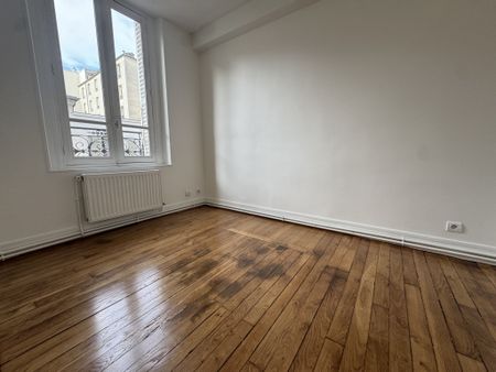Location Appartement 4 pièces 63m² PARIS 15ème - Photo 3