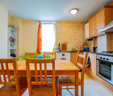 Boulcott Street Room 4 - Photo 1