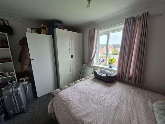 2 bedroom end of terrace house to rent - Photo 1