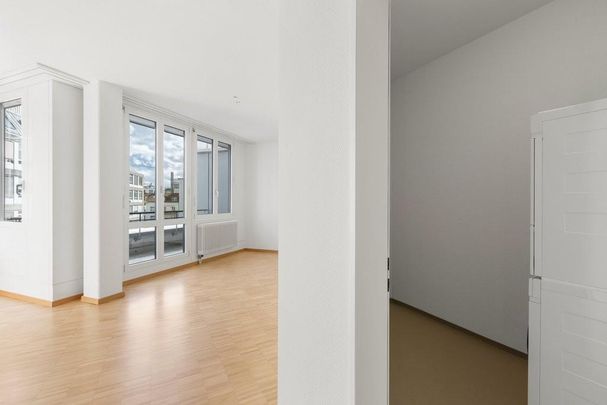 Moderne 4.5-Zimmerwohnung in zentraler Lage neben dem Zürich HB - Photo 1