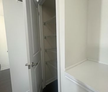 For Lease - 9601 Jane Street Unit# 10, Vaughan, Ontario - Photo 5