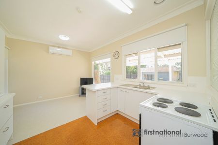 Renovated & Spacious Three-Bedroom Home in Prime Burwood Location - Photo 2
