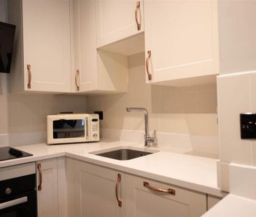 2 bedroom apartment to rent - Photo 4