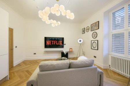 1 Bed Flat, Crown Street, AB11 - Photo 2