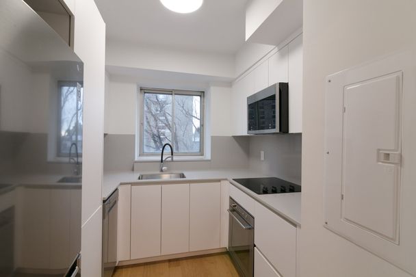 Condo for rent, Montréal (Ville-Marie) - Photo 1