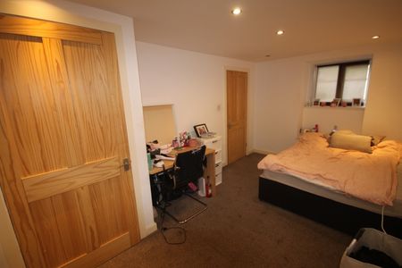 Park View Road, Burley, LEEDS - Photo 4