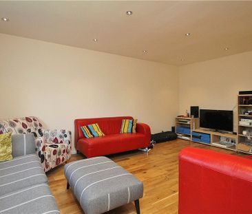 Cambridge Road North, London, W4 4AA - Photo 1
