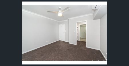 Spacious Unit located in the Quiet streets of Taringa - Photo 4