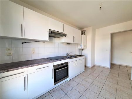 3 pièces - 72,6 m² - 2ème étage - Colocation non autorisée - Photo 2