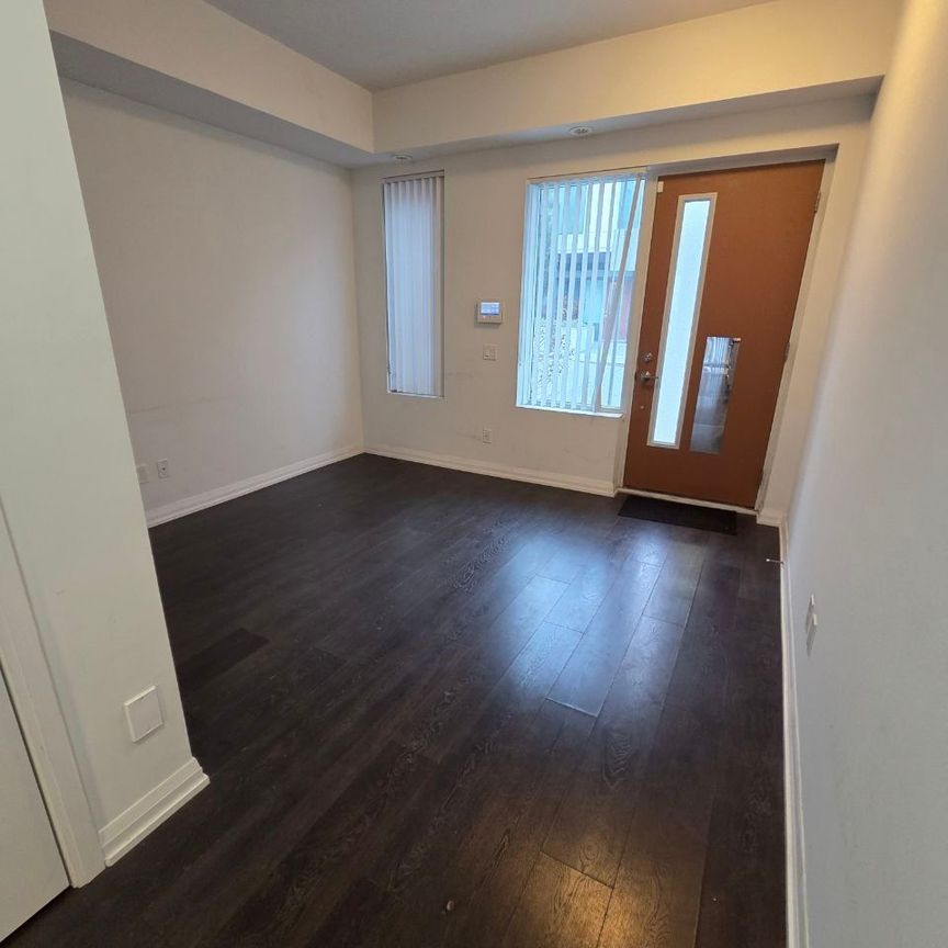 For Lease - 1040 Portage Parkway Unit# 54, Vaughan, Ontario - Photo 1