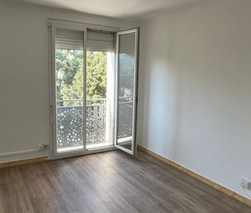 T3 - 2 CHAMBRES - 58M2 - ETAGE 2 - Photo 5