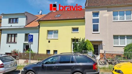 Pronájem bytu 2+kk v rodinném domě, ul. Sejkorova Brno - Židenice, bezproblémové parkování - Photo 4