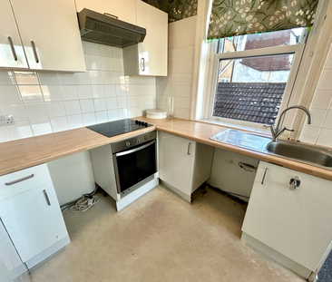 Westhill Road, Bournemouth - Photo 3