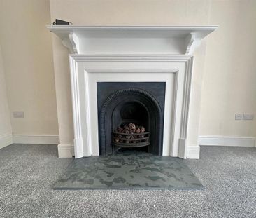 4 bedroom terraced house to rent - Photo 2