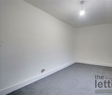 Wellington Avenue, London, N9 0RP - Photo 1