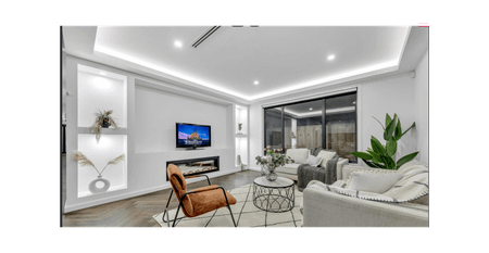 LUXE LIVING IN AN ENVIABLE LOCATION WITH 2 ENSUITS !! - Photo 3