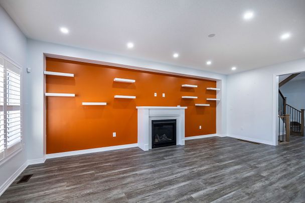 For Lease - 183 Flood Avenue, Clarington, Ontario - Photo 1