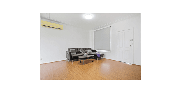 3 BEDROOM HOME IN PRIME LOCATION! - Photo 1