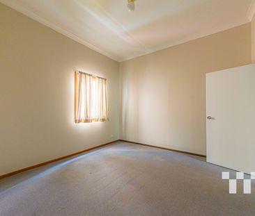 Charming 3‑Bedroom Home in Central Broadmeadow - Photo 2