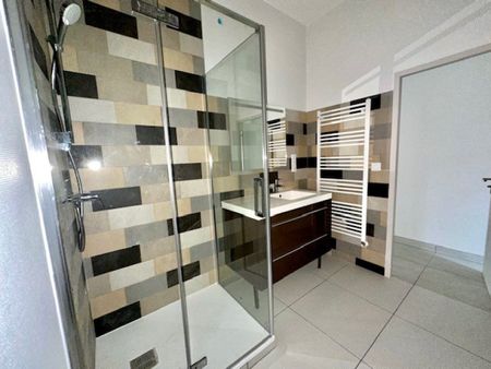 T2 Meublé et Rénové de 53 m² - Villeurbanne - Photo 2