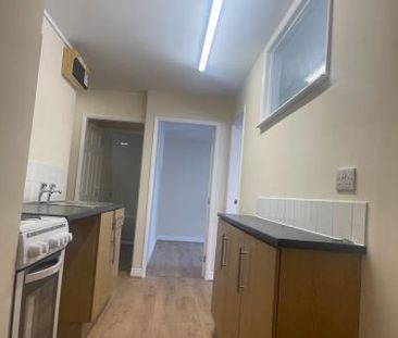 1 bedroom Flat To Let - Photo 5