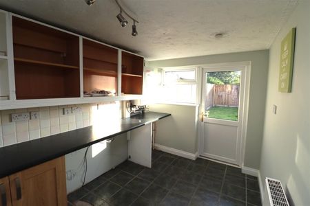 3 BED Detached house To rent - Photo 5