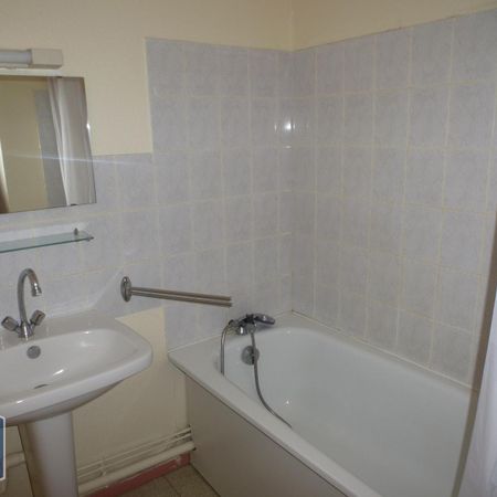 Location Appartement 1 pièce 19m² LAVAL 53000 - Photo 3