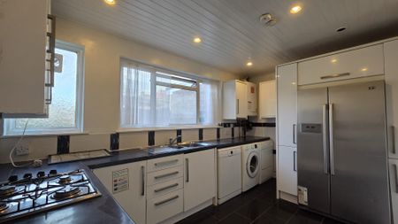 George Street, Greater London, TW3 - Photo 5