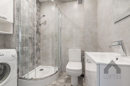 PRzestronna kawalerka z balkonem w budynku z windą na osiedlu Stałym w Jaworznie do wynajęcia - Zdjęcie 2