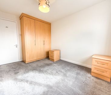 Ripon Hall Avenue, Ramsbottom - Photo 3