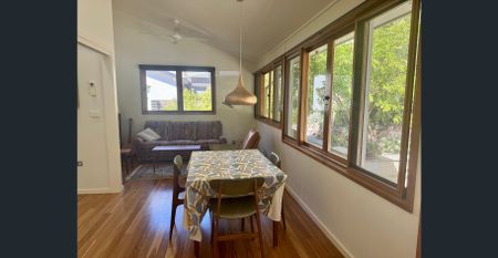 Quality furnished home available for 6 months - Photo 2