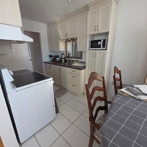 4 ½ LIBRE À PARTIR DU 1ER JANVIER – CHARLESBOURG (QUÉBEC) - Photo 2