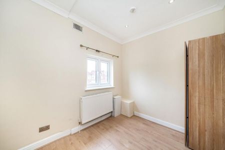 4 bedroom terraced house to rent - Photo 2