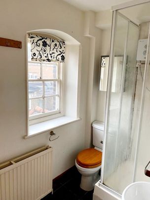 Studio Flat, Worship Street, EC2A - Photo 1