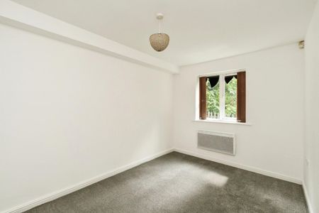 2 bedroom Flat To Let - Photo 5