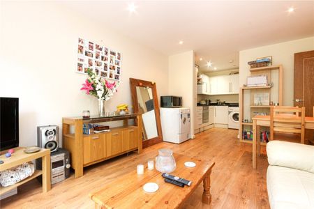 Egerton Court, - Photo 2