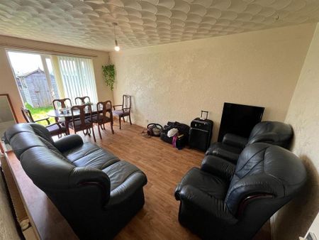 2 bedroom bungalow to rent - Photo 3