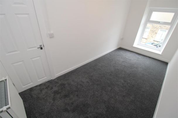 House - Terraced For Rent Edmondes Street, Ferndale - Photo 1
