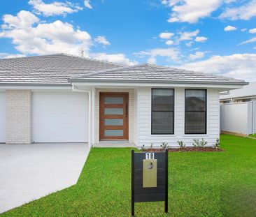 Duplex Close to the Golf Course - Photo 3