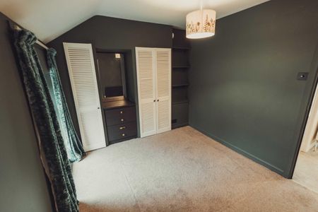 3 Bed Semi-detached House - Photo 5