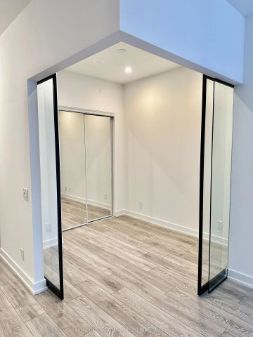 108 Peter Street #4 - Photo 2