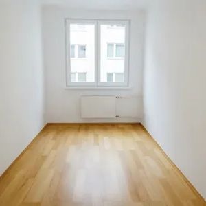 Moderne, freundliche 2-Zimmerwohnung in Hofruhelage, Wohnzimmer mit Küchenzeile, zentral begehbar, Nähe U4-Margaretengürtel! - Photo 3